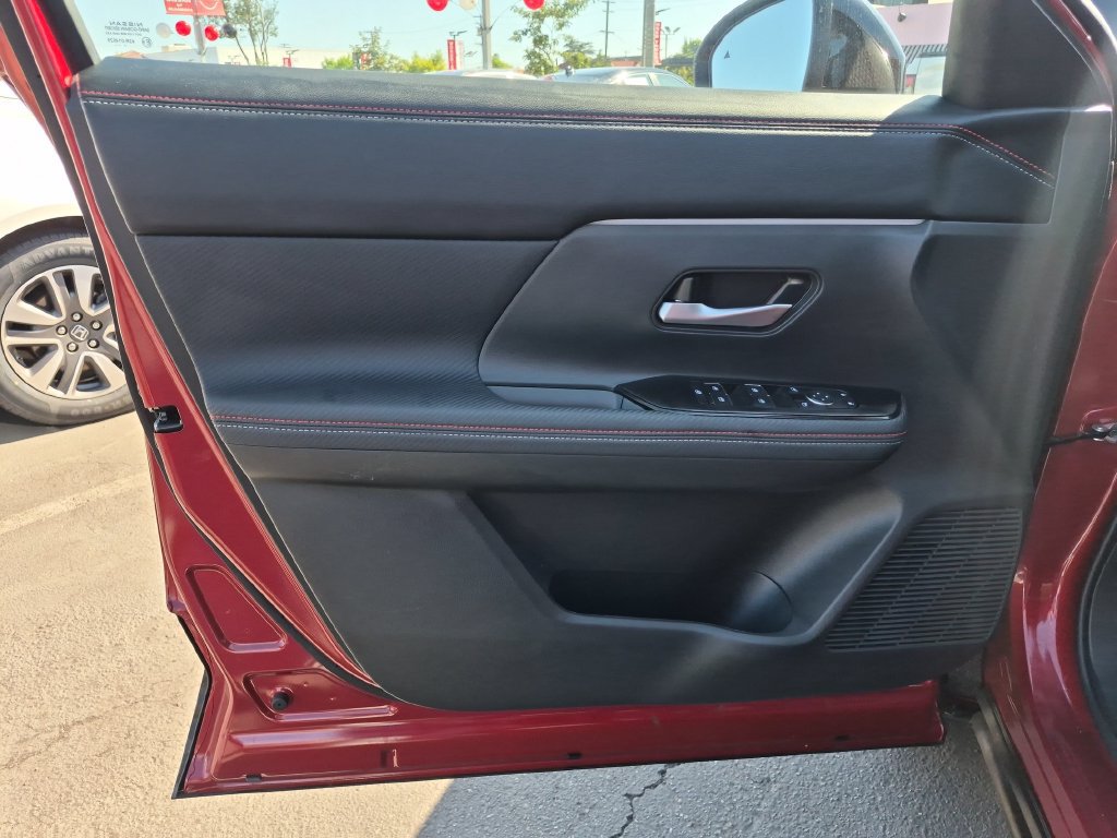 Certified 2026 Nissan Kicks SR w/ Cold Weather Package AWD/4WD image 12