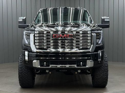Used 2026 GMC Sierra 3500 Denali w/ Denali Reserve Package AWD/4WD image 8