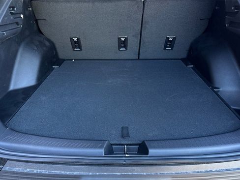 New 2026 Chevrolet Equinox EV LT w/ LPO, Blackout Package image 15