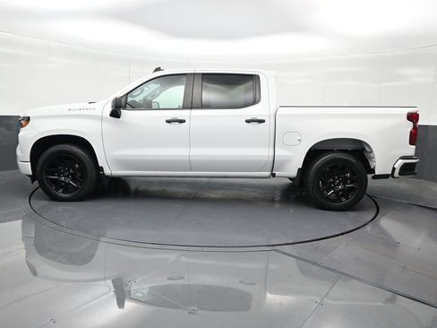 Used 2023 Chevrolet Silverado 1500 Custom RWD image 2