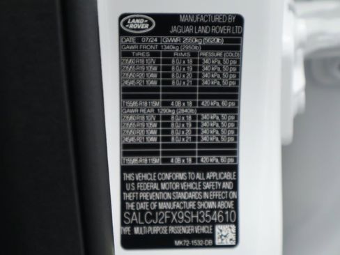 Used 2025 Land Rover Discovery Sport S image 33