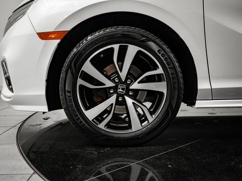 Used 2018 Honda Odyssey Elite image 13