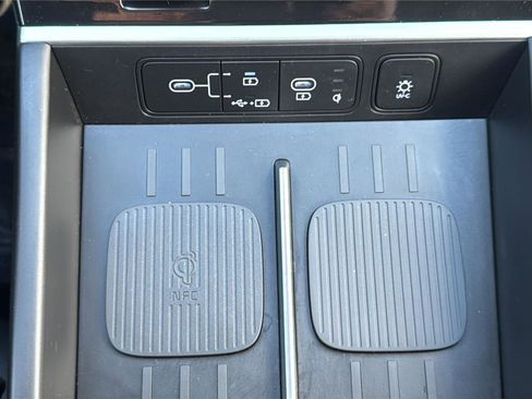 Used 2024 Hyundai Santa Fe Limited image 19