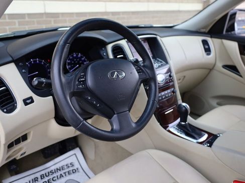 Used 2017 INFINITI QX50 AWD w/ Premium Plus Package image 13