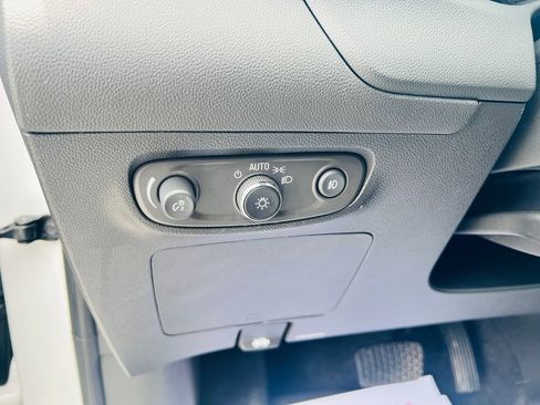 Used 2023 Buick Encore GX Preferred w/ Cold Weather Comfort Package FWD image 19