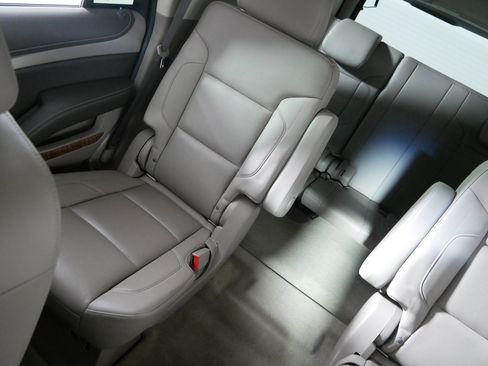 Used 2019 Chevrolet Tahoe Premier w/ Max Trailering Package image 12