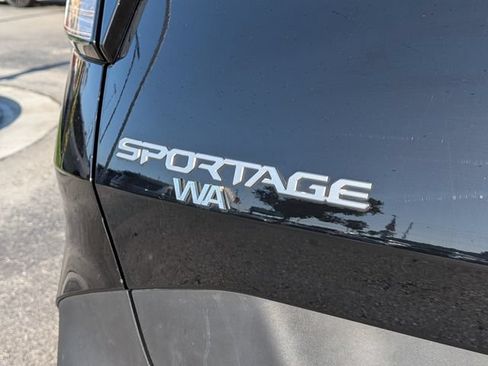 Certified 2025 Kia Sportage EX FWD image 13
