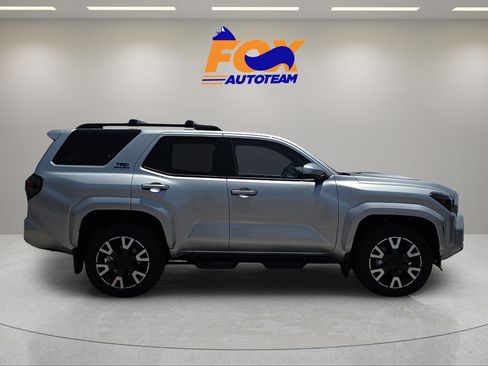 New 2026 Toyota 4Runner TRD Sport AWD/4WD image 5