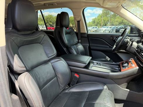 Used 2022 Lincoln Aviator Reserve w/ Equipment Group 201A AWD/4WD image 14