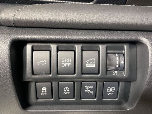 Used 2023 Subaru Forester Touring AWD/4WD image 28