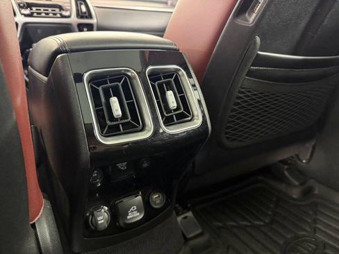 Used 2021 Kia Sorento SX AWD/4WD image 40