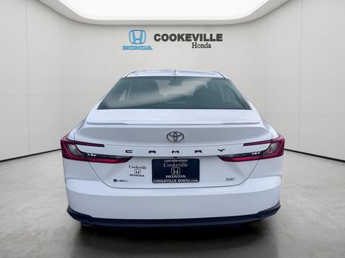 Used 2025 Toyota Camry SE FWD image 6