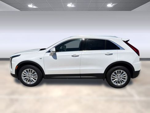 Used 2024 Cadillac XT4 Luxury w/ LPO, Floor Liner Package image 2