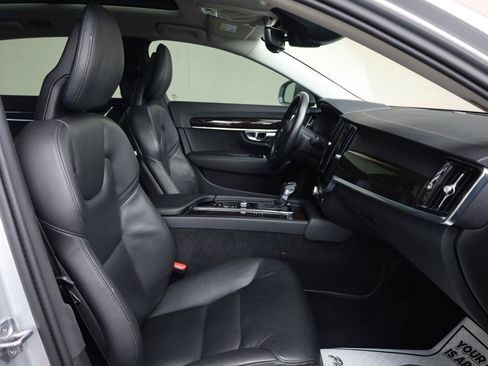 Used 2018 Volvo S90 T5 Momentum w/ Convenience Package FWD image 26
