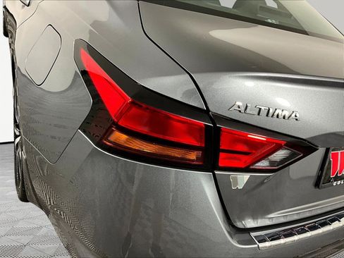 Certified 2022 Nissan Altima 2.5 SR FWD image 23