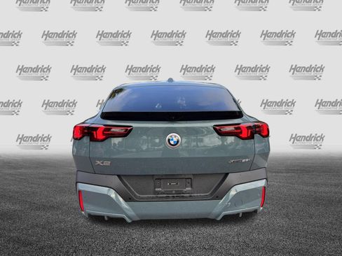 Used 2025 BMW X2 xDrive28i AWD/4WD image 9