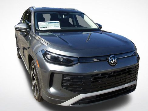 New 2025 Volkswagen Tiguan SE AWD/4WD image 5