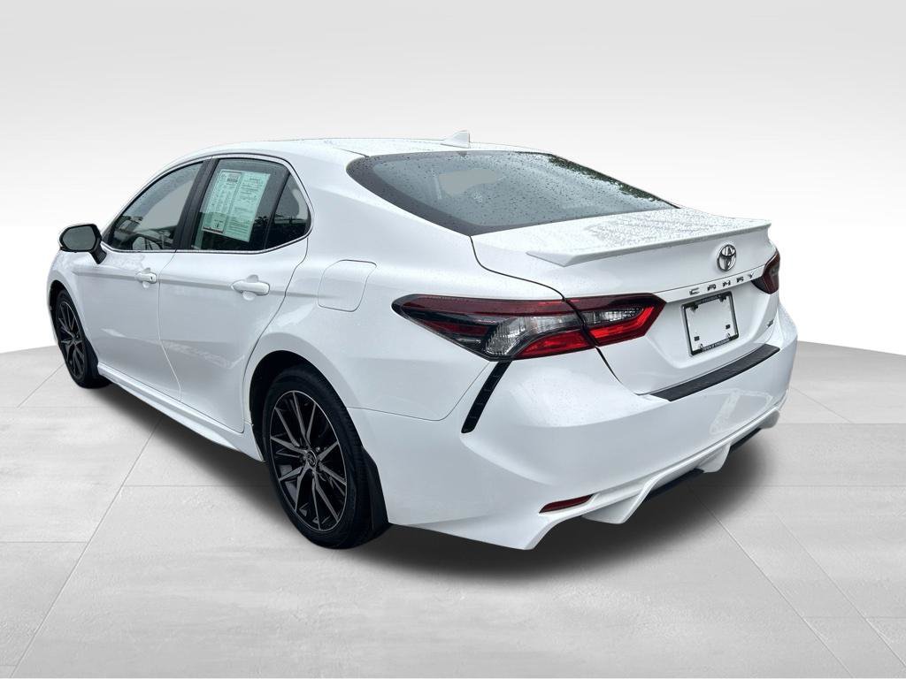 Certified 2024 Toyota Camry SE FWD image 3