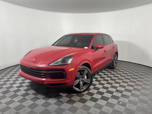 Certified 2023 Porsche Cayenne AWD/4WD image 1