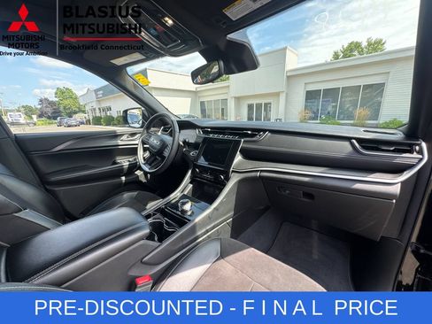 Used 2023 Jeep Grand Cherokee L Laredo AWD/4WD image 33