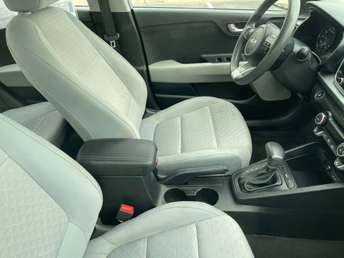 Used 2022 Kia Rio S w/ Option Group 015 FWD image 10