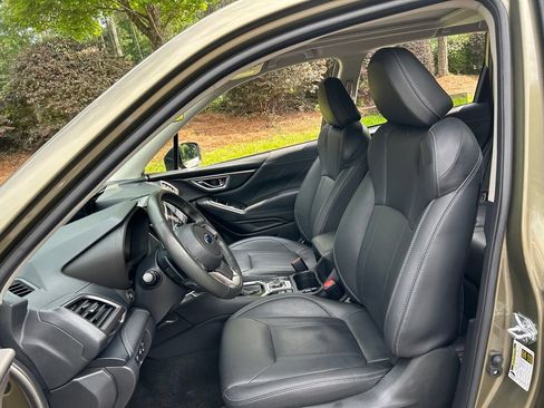 Used 2023 Subaru Forester Touring w/ Popular Package #2 AWD/4WD image 39