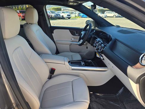 New 2026 Mercedes-Benz GLA 250 image 11