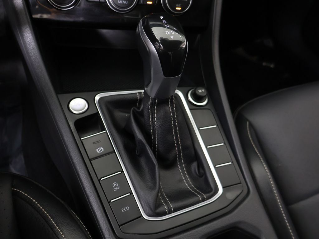 Used 2022 Volkswagen Jetta SE FWD image 46