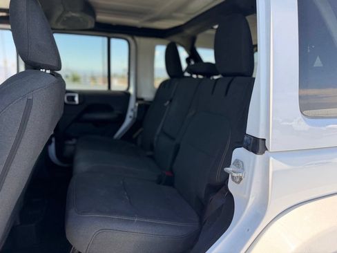 Used 2024 Jeep Wrangler Unlimited Sahara AWD/4WD image 4