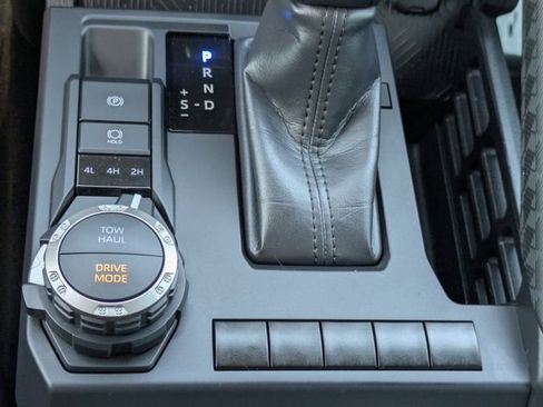 Used 2025 Toyota Tacoma TRD Sport image 15