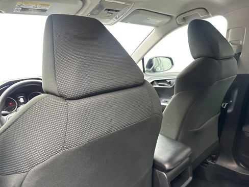 Used 2021 Toyota RAV4 LE FWD image 35
