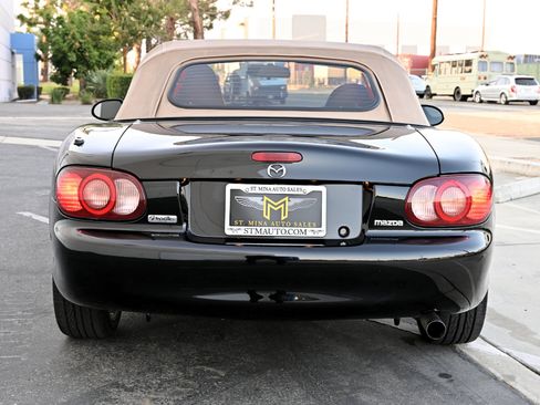 Used 2001 MAZDA MX-5 Miata LS image 8