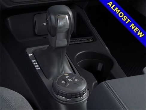 Used 2025 Ford Bronco Base image 18