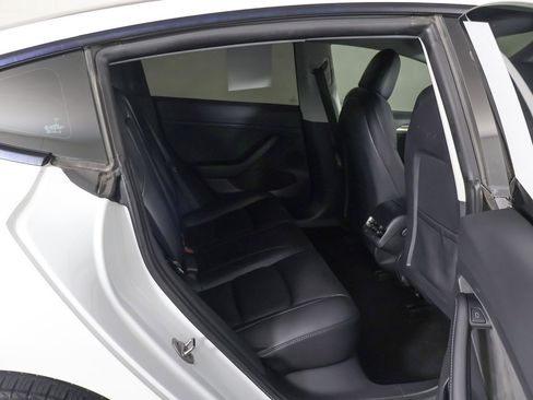 Used 2021 Tesla Model 3 Standard Range Plus image 30