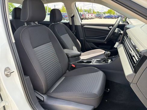 Certified 2025 Volkswagen Jetta S FWD image 24