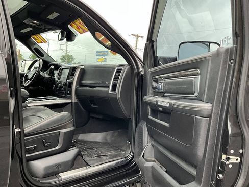 Used 2018 RAM 3500 Laramie Longhorn AWD/4WD image 31