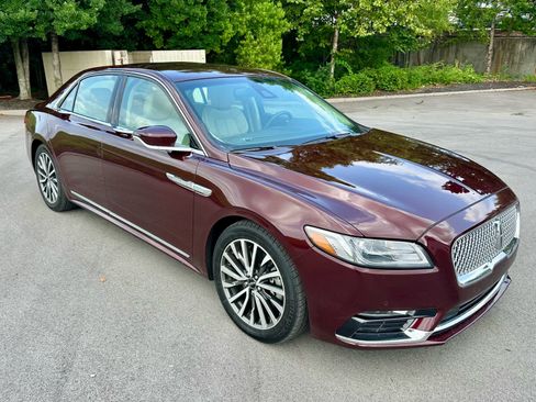 Used 2019 Lincoln Continental Select FWD image 3