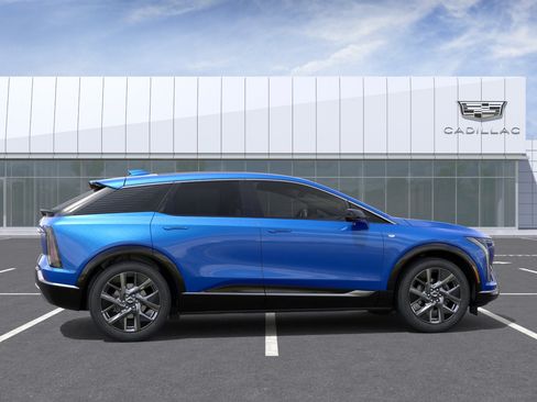 New 2027 Cadillac Optiq Luxury RWD image 5