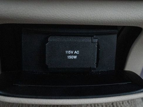 Used 2017 Mercedes-Benz S 550 Sedan image 35