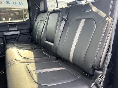 Used 2018 Ford F150 Platinum w/ Equipment Group 701A Luxury AWD/4WD image 8