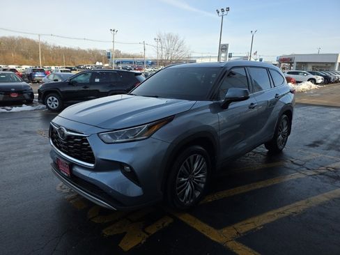 Used 2021 Toyota Highlander Platinum image 10