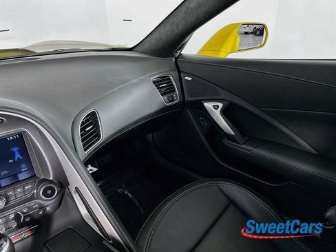 Used 2015 Chevrolet Corvette Z06 w/ 3LZ Preferred Equipment Group RWD image 31