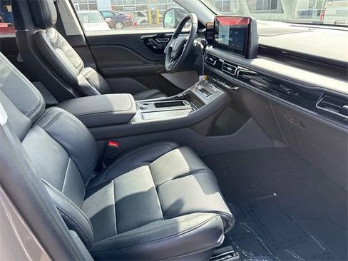 New 2025 Lincoln Aviator Reserve w/ Equipment Group 201A image 31