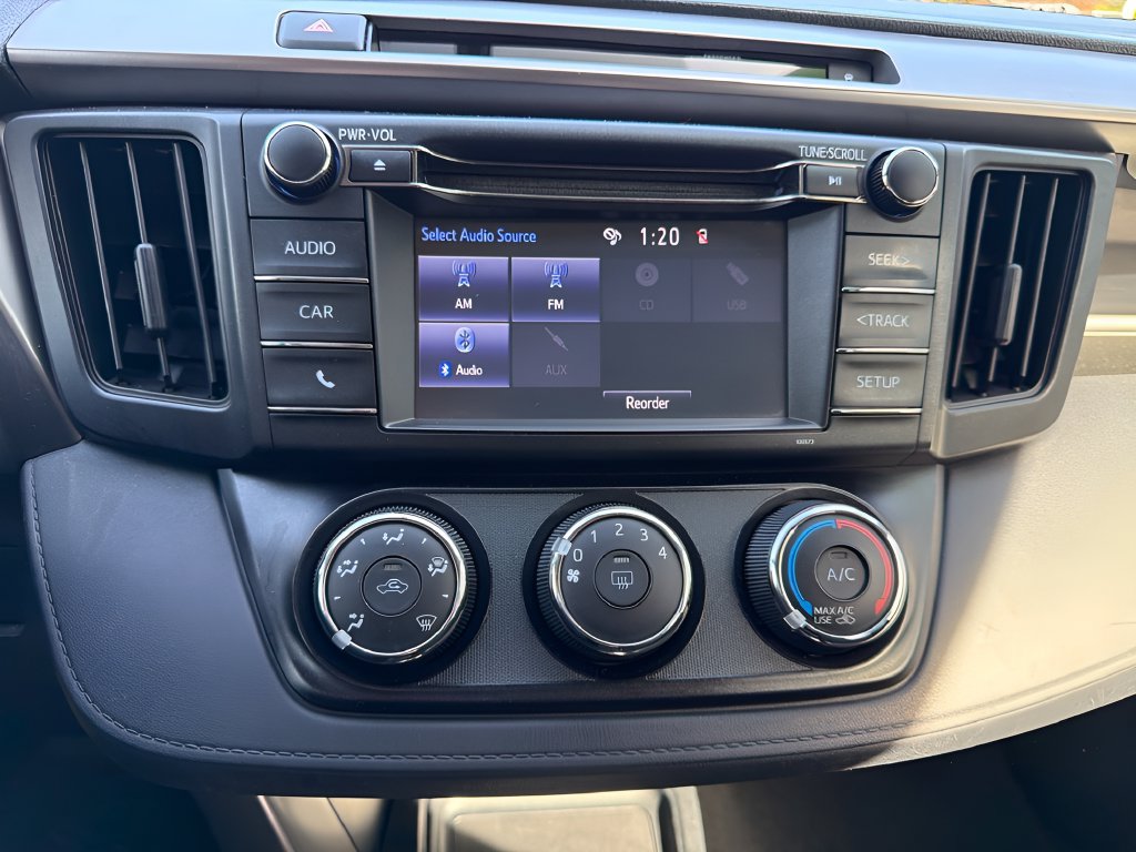 Used 2016 Toyota RAV4 LE AWD/4WD image 15