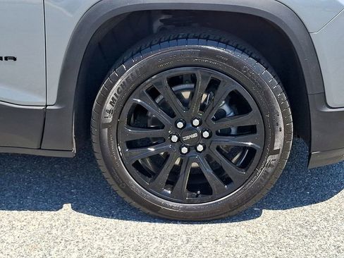 Used 2023 GMC Acadia SLE w/ Driver Convenience Package AWD/4WD image 8