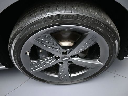 Used 2023 Genesis GV70 2.5T w/ Sport Prestige Package image 12