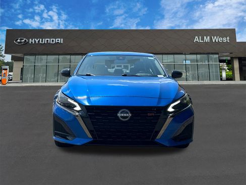 Used 2025 Nissan Altima 2.5 SR FWD image 2
