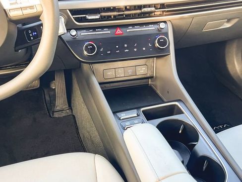 Certified 2024 Hyundai Sonata SEL image 17