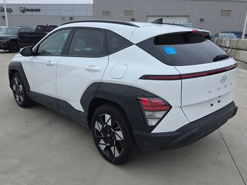 Used 2025 Hyundai Kona SEL image 3