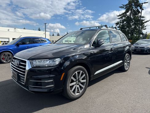 Used 2019 Audi Q7 3.0T Premium Plus w/ Premium Plus Package AWD/4WD image 2